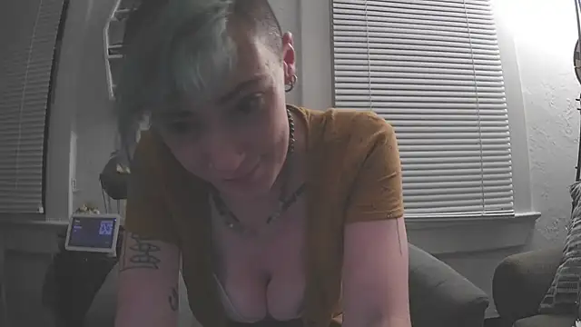 Emily0903 webcam