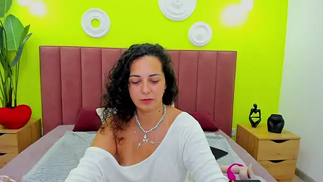 Linda_Insatiable webcam