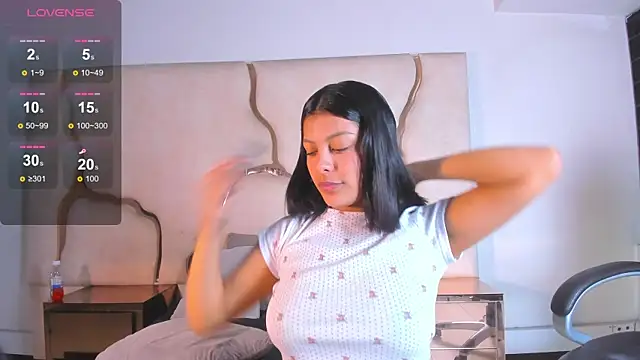 Salmaportman69 webcam