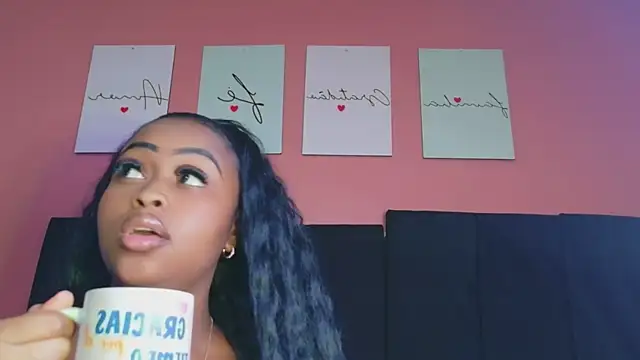 MySugarmoomy live cam