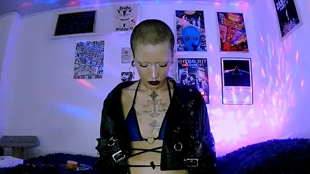 plutonbluemooon333 webcam