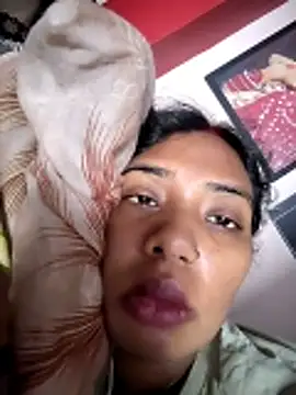 aarti03fb webcam