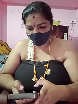 tamil_lathikaaa webcam