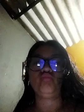 LatinSquirtBaby webcam