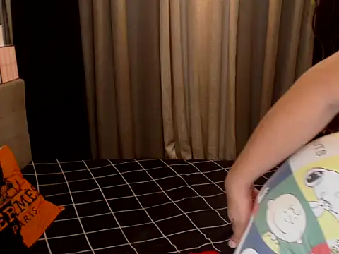 YourMistressAggy webcam