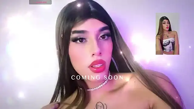 Ari_Miaxx webcam