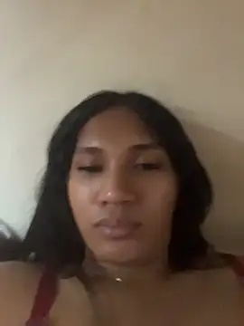 slutty_aki webcam