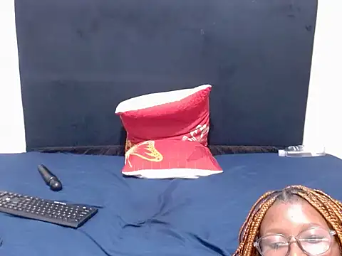 HoneyDrips19 webcam