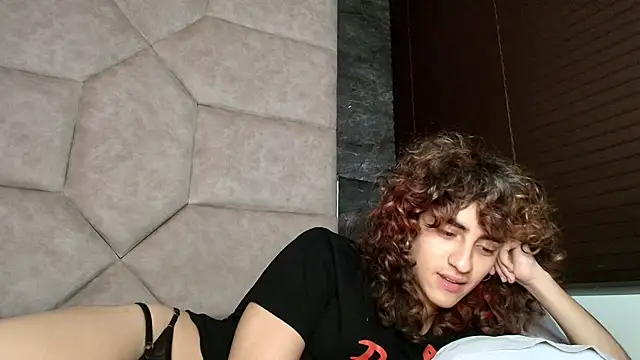 Divine_____ webcam