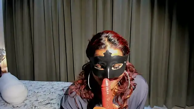 Watch Bad_Girl_Kayra69 live on EroticFlix - High definition streams