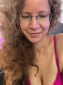 Watch AnnikaRose live on EroticFlix - High definition streams
