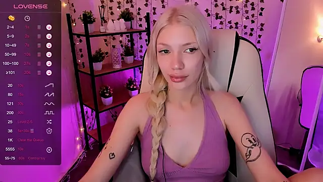 AnyaTaylor_ webcam