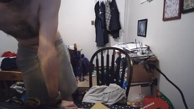 JohnnyMoves webcam