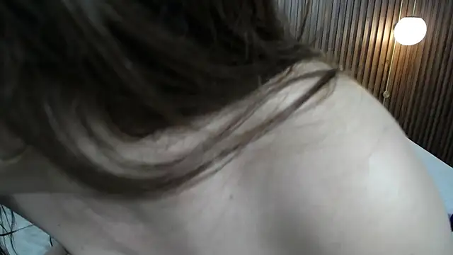 Ariana_Wayne webcam