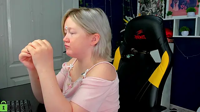Sara_Robinson webcam