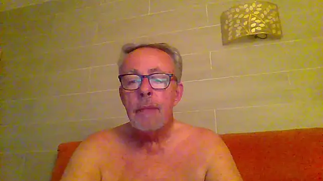 tuggy59 (M grandpa) - CLOSE MASURBATION