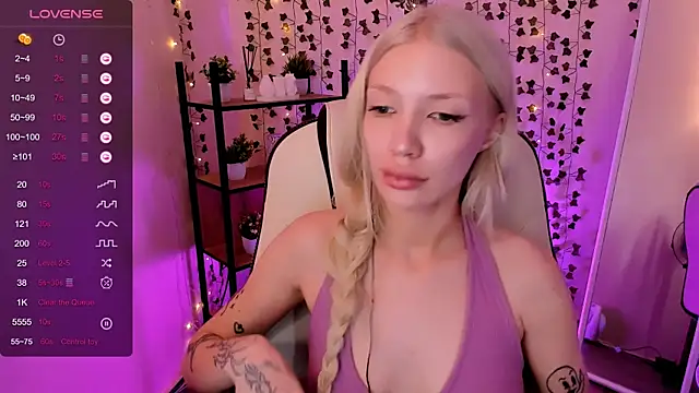 AnyaTaylor_ webcam