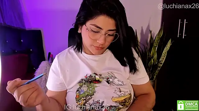 lucy26_ webcam