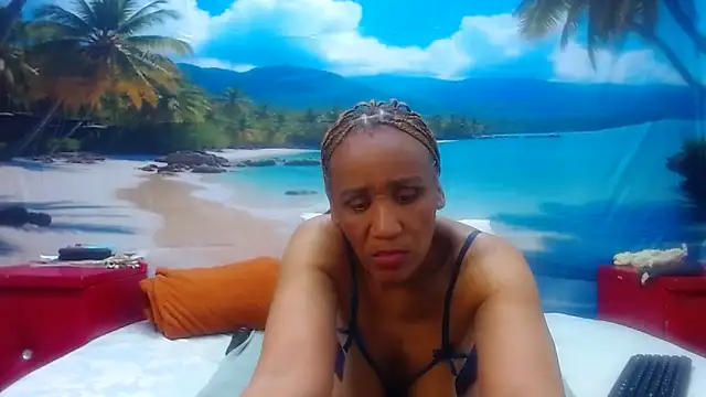 KARLASKYYxx webcam