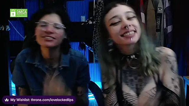 lovelockedlips webcam