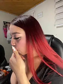 Karen18_boobs webcam