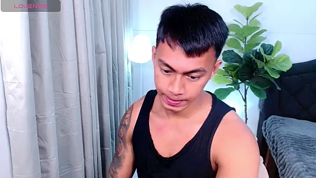 PinooyMilker webcam