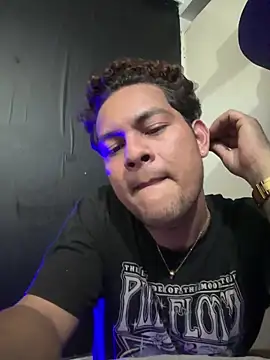Damon_10 webcam