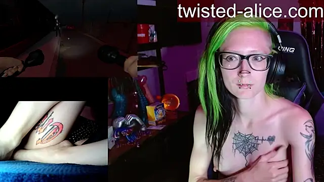 Twisted_Alice webcam