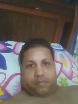 BustlingShirt webcam