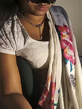 DIRTYSECRET_QUEEN_07 webcam