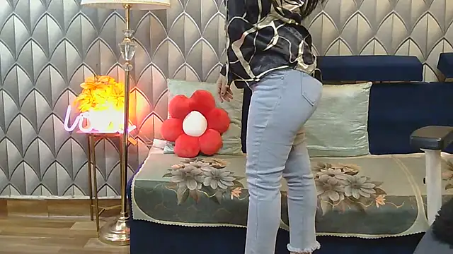 Mishika_Gill webcam