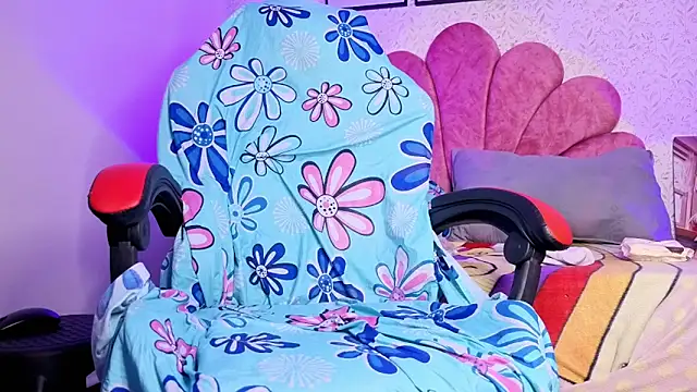 luly_pink webcam