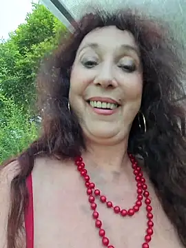 GypsyEsmeralda webcam