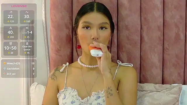 Mimi-Nyx webcam