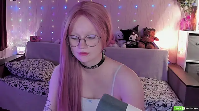 JulietFisher webcam