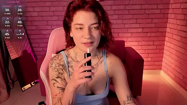 Nikki_Gringer webcam