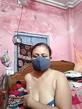 MoonLusty webcam