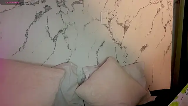 MarcellaGriffin webcam