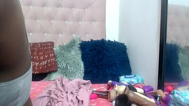 Negrabig live cam on StripChat