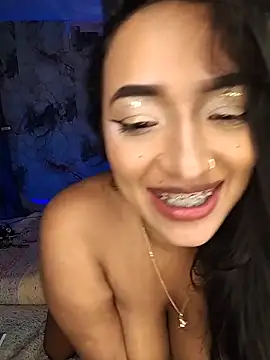 SaharQamar webcam