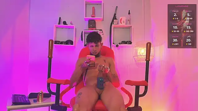 Maximoking26 webcam