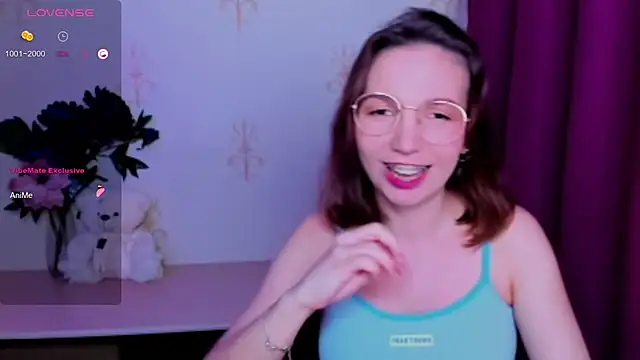 KindHazelHere_ webcam