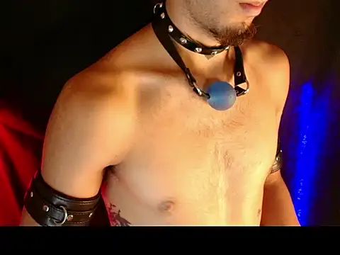 dark_men1 webcam