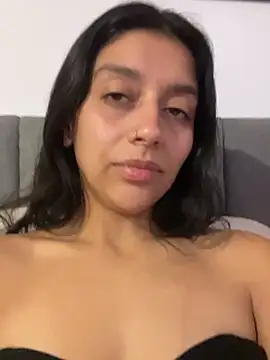 Watch BrittanyDiaz live on EroticFlix - High definition streams