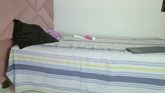 eva_sin18 (F young) - double penetration