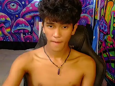 hugekenbigcock webcam