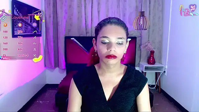 luisa__torres webcam
