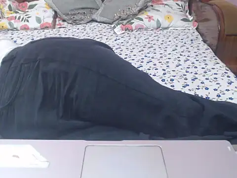 cute-priy webcam