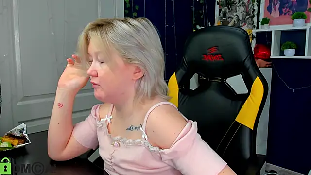 Sara_Robinson webcam