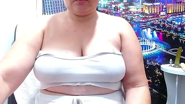 tila_nastyy webcam